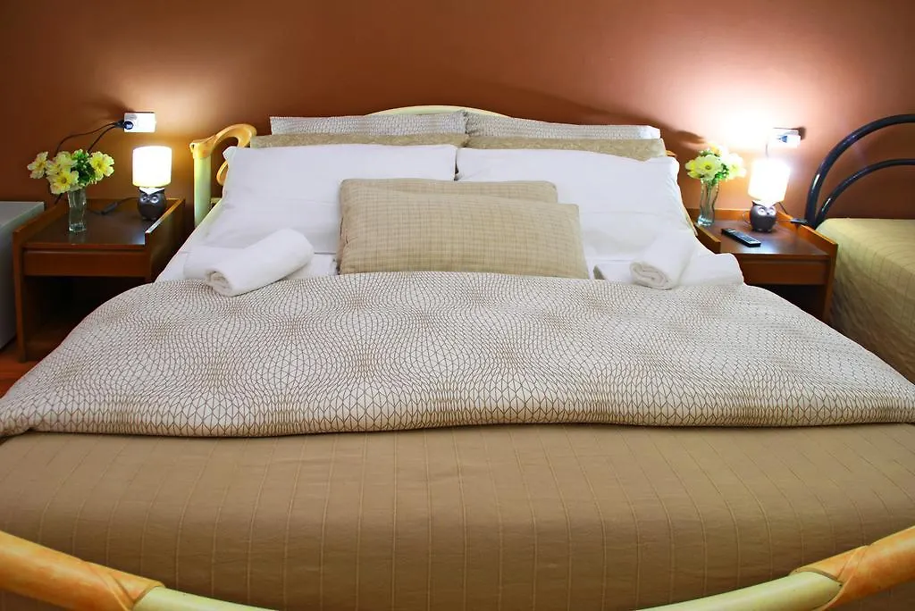בית הארחה פירנצה Central Beds
